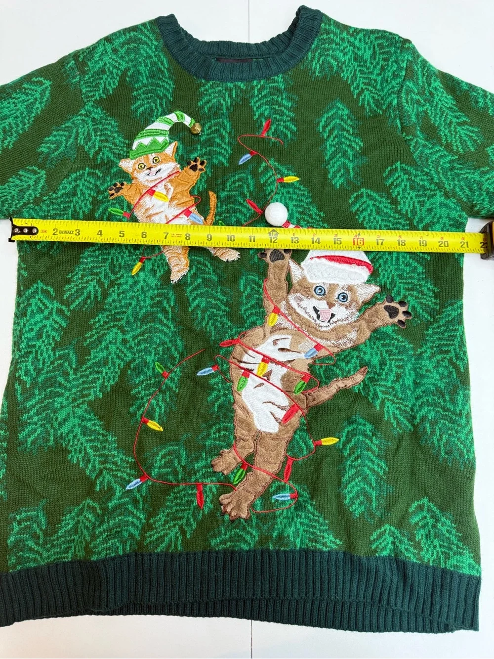 Blizzard Bay Mens Ugly Christmas Sweater Crazy Cats size XL